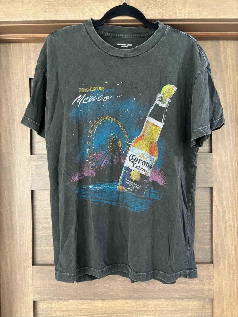 Abercrombie & Fitch Black Graphic Short Sleeve Tee with Multicolor Print